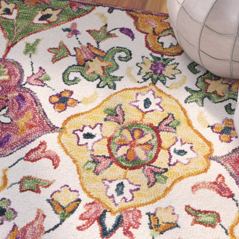 Jahiem Floral Handmade Tufted Wool Ivory Area Rug, Rectangle 2' x 3'