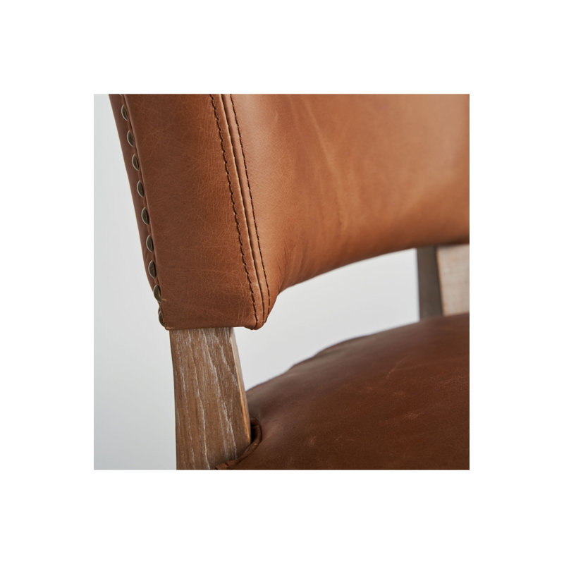 Chaise Tolla