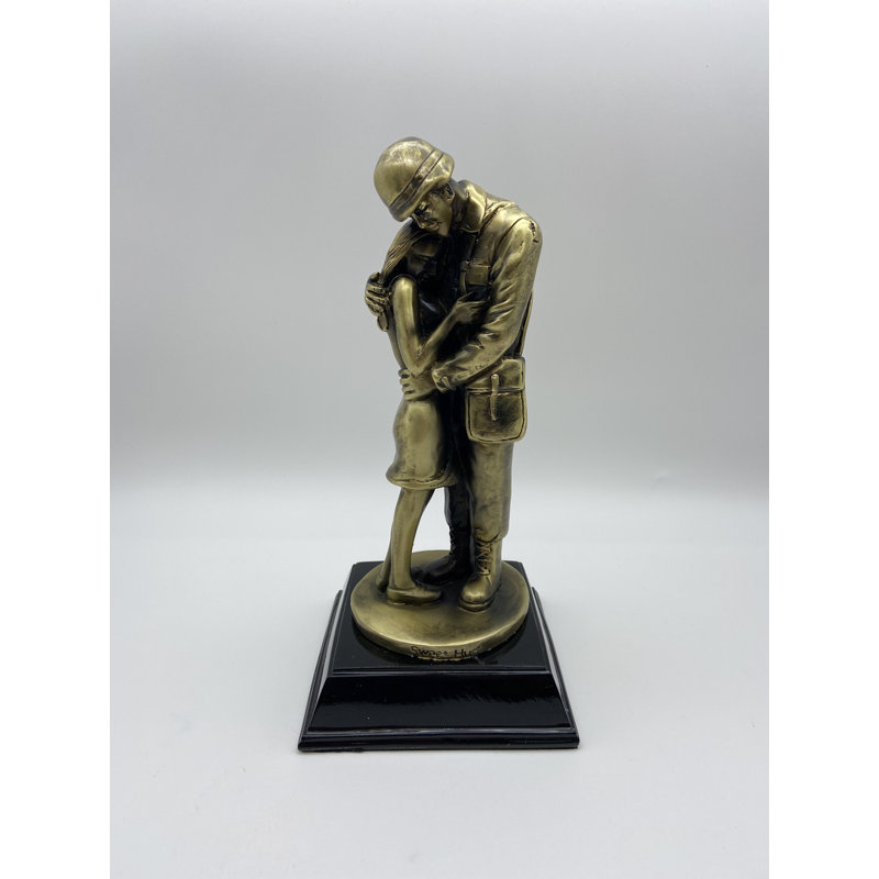 People Figurines & Sculptures