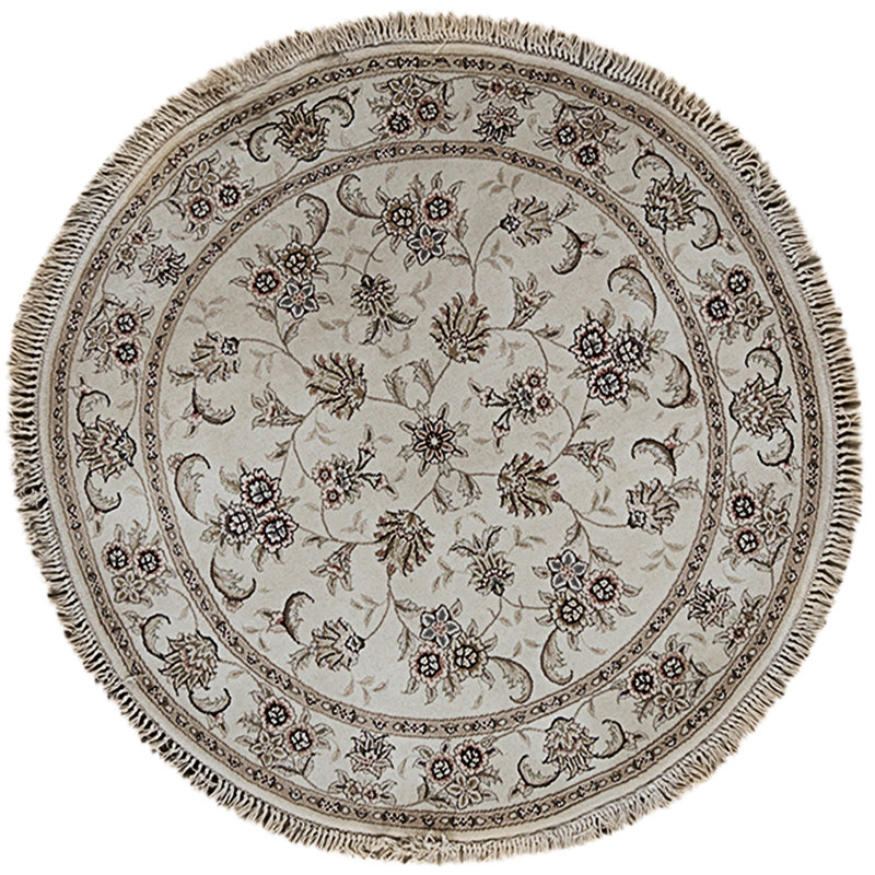 Hand Knotted Area Rug in Ivory