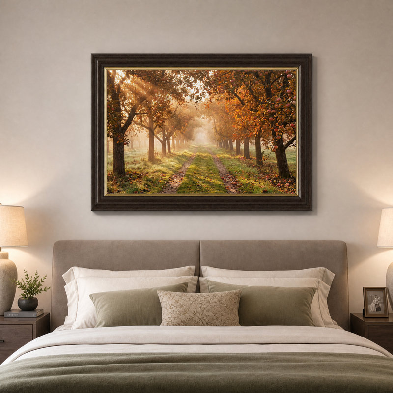 Chemin du verger de pommiers sous la lumière dorée de l'automne - Tableau sur toile, 12"H x 18"W