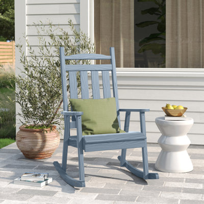 Chaise berçante en bois massif Beda Classic