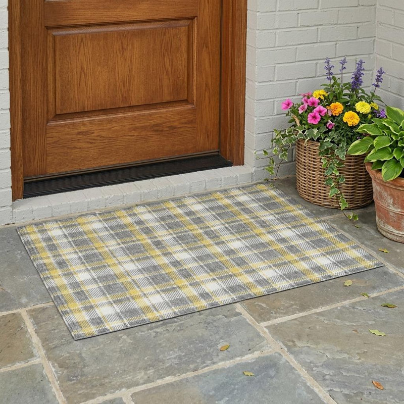 Tapis intérieur lavable à carreaux gris et jaune 3 pi x 5 pi HomeRoots