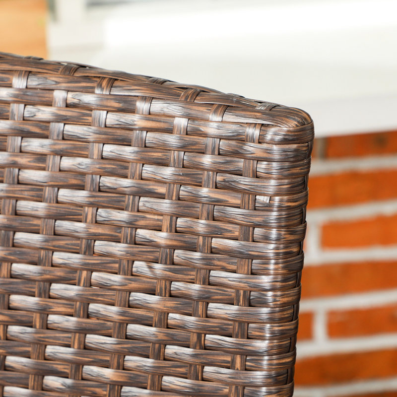 Chaises de patio empilables avec coussins. 2. Et des dossiers pour un temps extérieur douillet. Idéal pour patio, terrasse. Crème / blanc Et de l'eau. Gain de place. Capacité de poids de 264 lb. Assemblage requis Pe de 2.