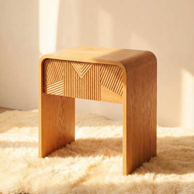 VISTA 18" White Oak End Table / Nightstand with Sculpted Slat Detailing – Natural