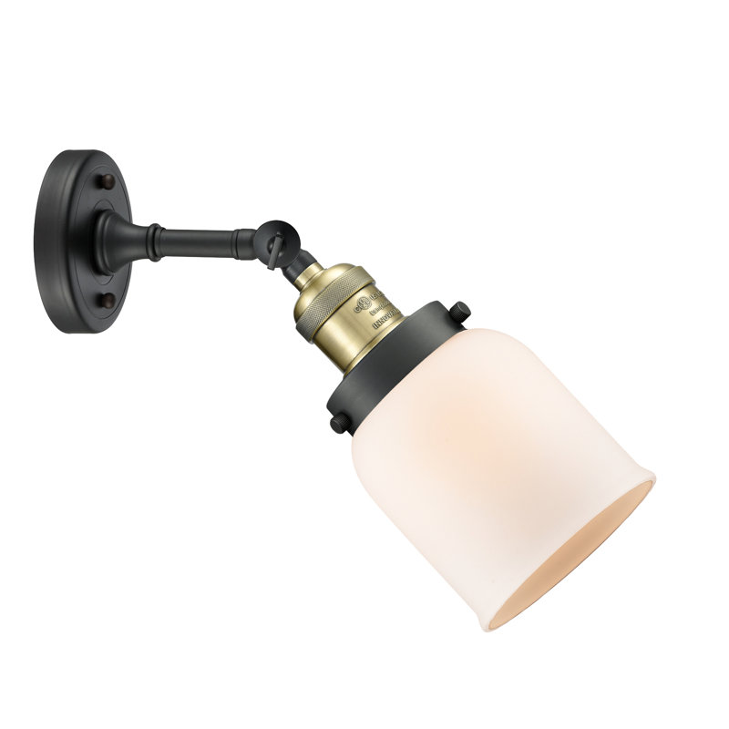Applique murale 1 lumière 8 po Bell, Boîtier blanc mat, Laiton antique noir, Ampoule non incluse
