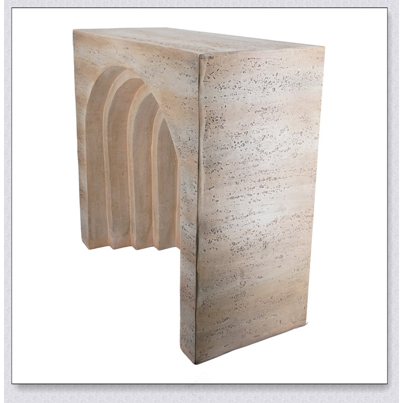 Console sculptée arquée 32,3 x 14,2 x 29,9 po avec finition en faux travertin beige
