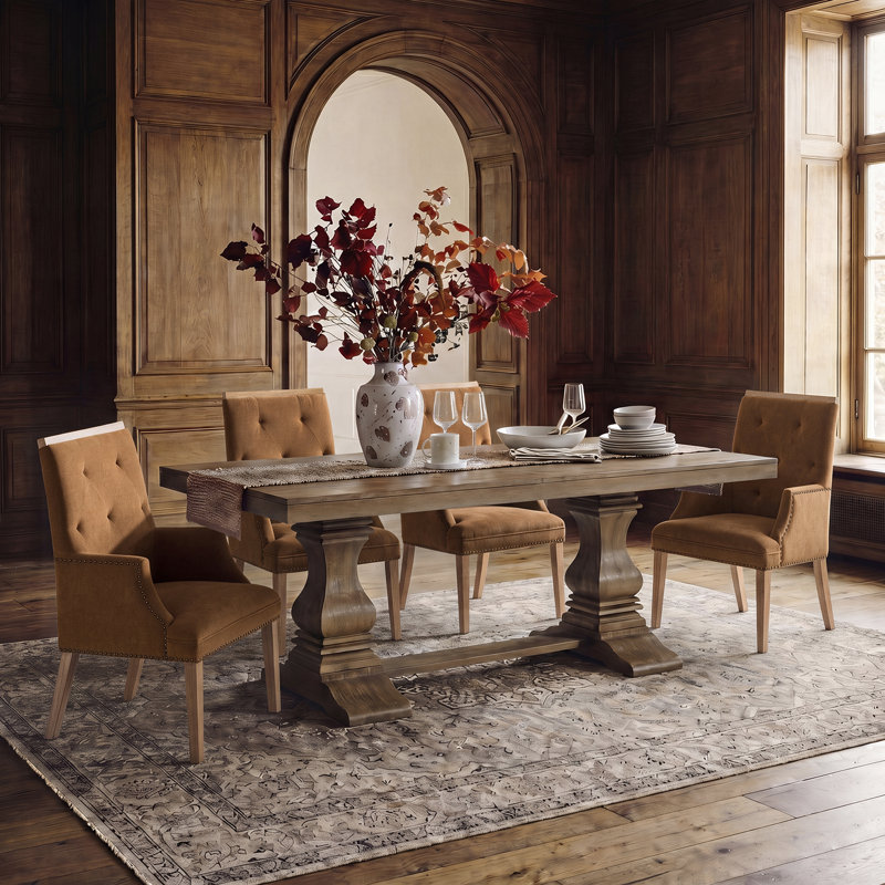Ensemble de 4 chaises de salle à manger Sara Noble de style ferme, capitonnées, avec pieds en bois massif, largeur 57 cm (22,5 po).