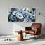 Tableau sur toile « Coquelicots bleus et blancs avec feuilles et coulures dorées »-1806981772