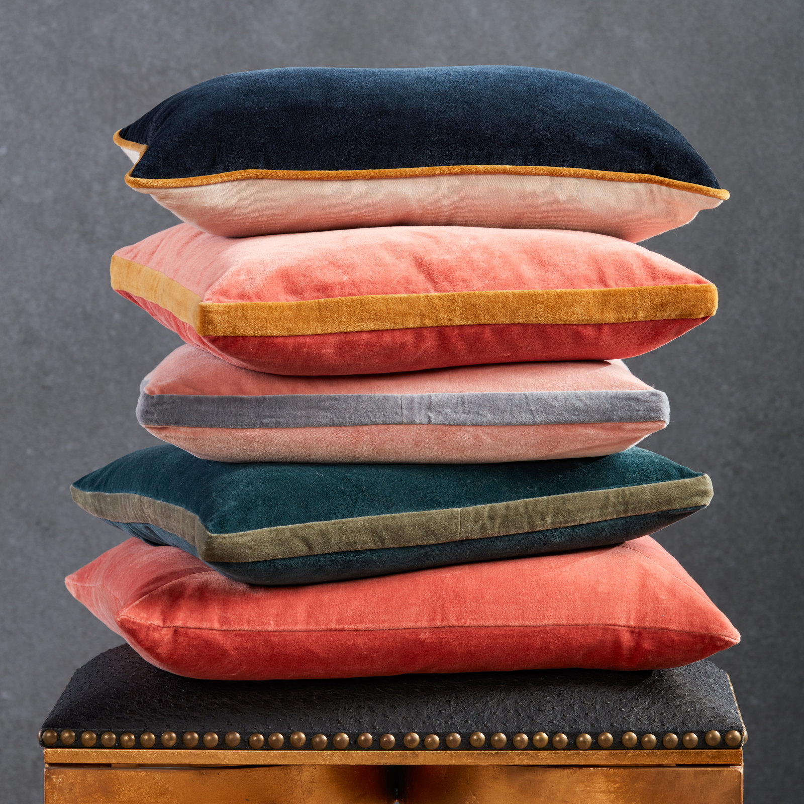 Brixen 18" x 18" Cotton Pillow Cover, Polyester