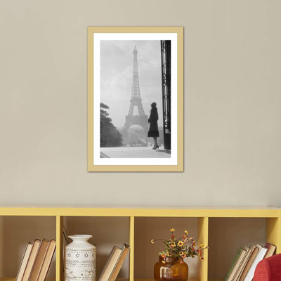 Reproduction de photo sur toile tendue, "des années 1920 anonymousy" femme qui se trouve dans le profil de la senne à la senne, de la tour eiffel france paris "