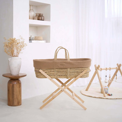 Thorith Moses Basket with Bedding with Mattress