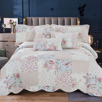 Noyack Luxury Bedspread
