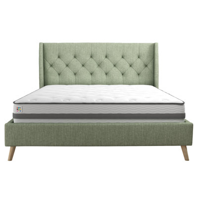 Her Majesty Upholstered Platform Bed