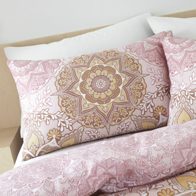 Menara Bedding