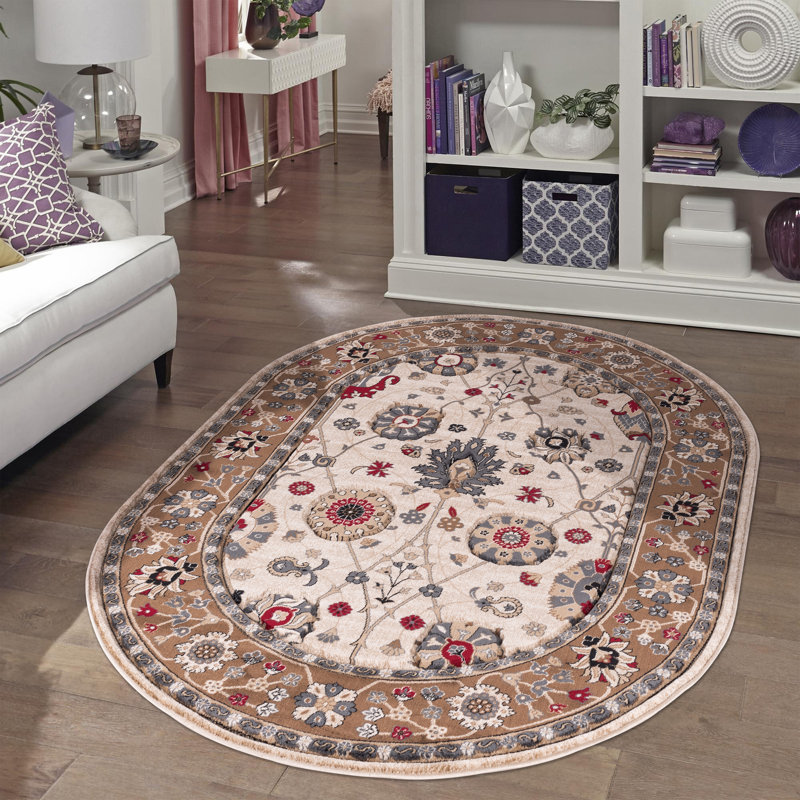 Tapis oriental crème / beige Sproule, Ovale 5 pi 2 po x 7 pi 5 po