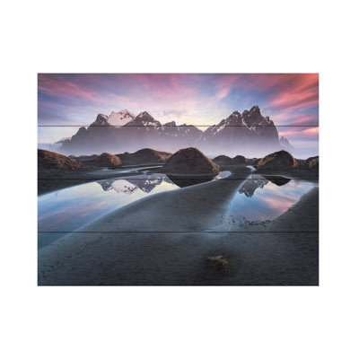 Stefan Hefele  Glowing Vestrahorn Wood Slat Art