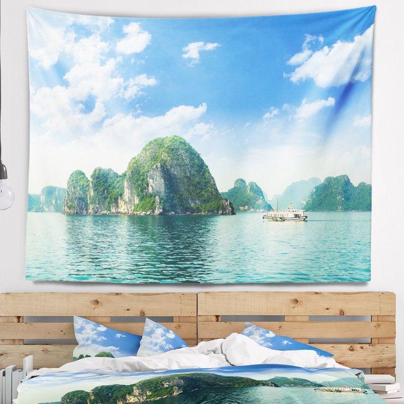 Tapisserie «Seascape Ha Long Bay in Vietnam», H 32 po x l 39 po