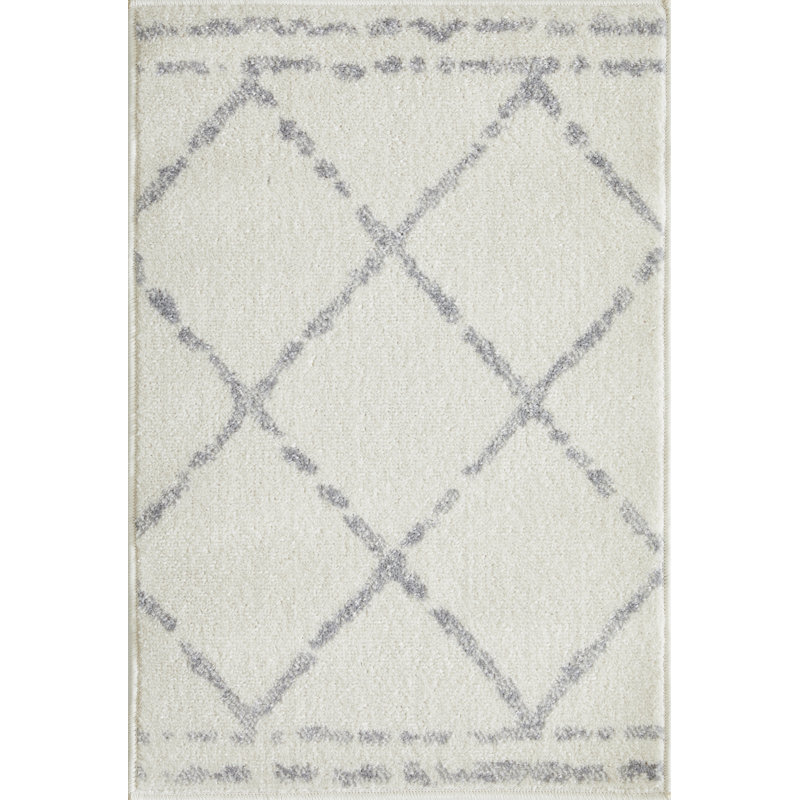 Christine Bennita Cream Area Rug, Rectangle 2' x 3'