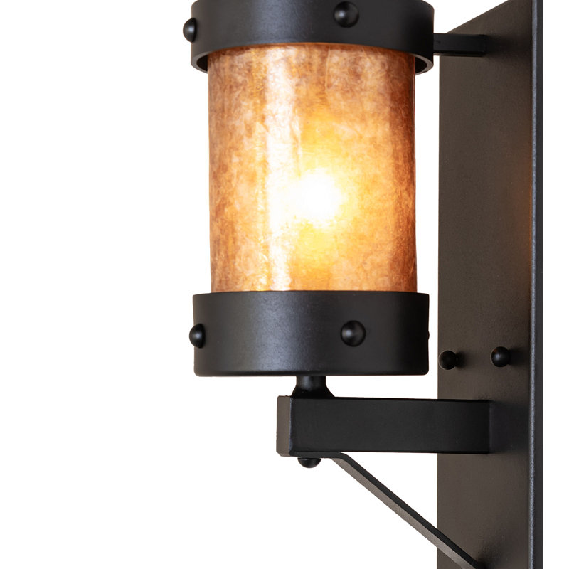 1 - Light Wallchiere