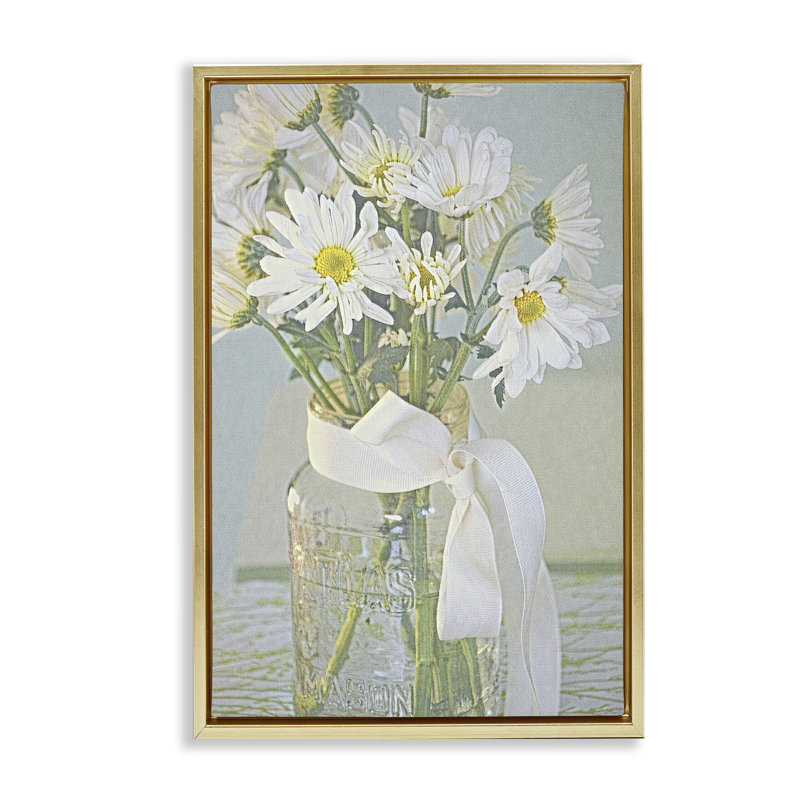 Toile flottante encadrée «Faded Daisies Jar» par Gail Peck, 31" H x 21" W, Cadre flottant métallique doré