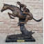 Figurines et sculptures Dolan