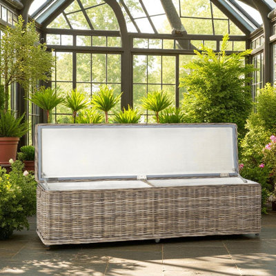 Banc de rangement rustique de 63 po de largeur, banc en rotin gris naturel élégant avec poignée pour ranger une couverture et plus