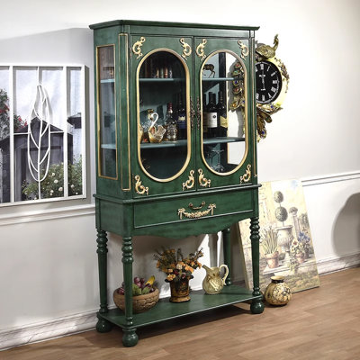 Vitrines vertes en bois massif et verre