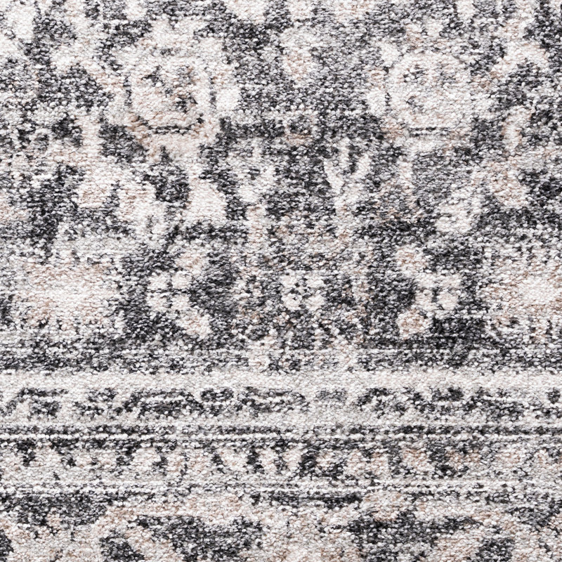 Tapis oriental gris foncé en polypropylène et polyester Saxton, Rectangle 5 pi 3 po x 7 pi 3 po