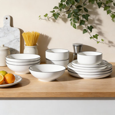 Service de table en porcelaine 24 pièces pour 6 personnes | Assiettes et bols en céramique blanche moderne avec rebord noir | Articles de cuisine allant au lave-vaisselle et au micro-ondes