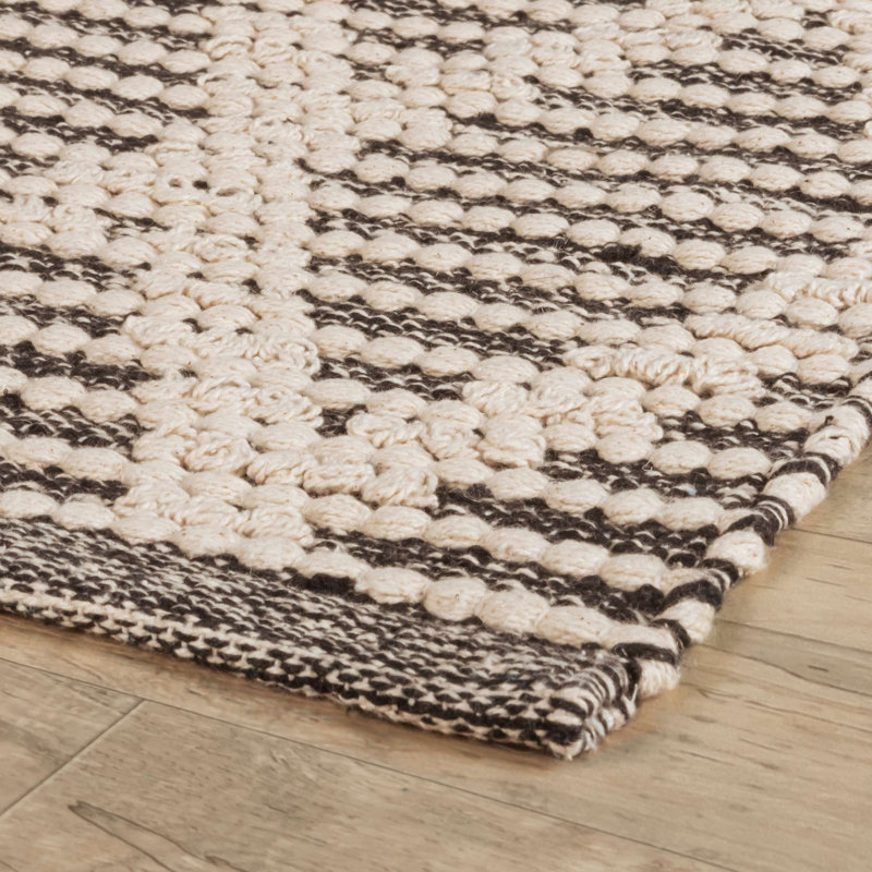 Textured Diamond Black/Ivory Handwoven Cotton Rug, Rectangle 5' x 8'