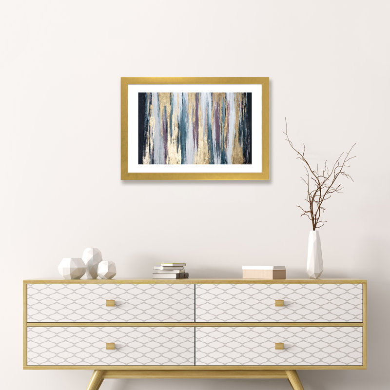 « walk of fierté » par nikki chauhan-print, H 24 po x l 32 po x P 1 po, Papier encadré doré