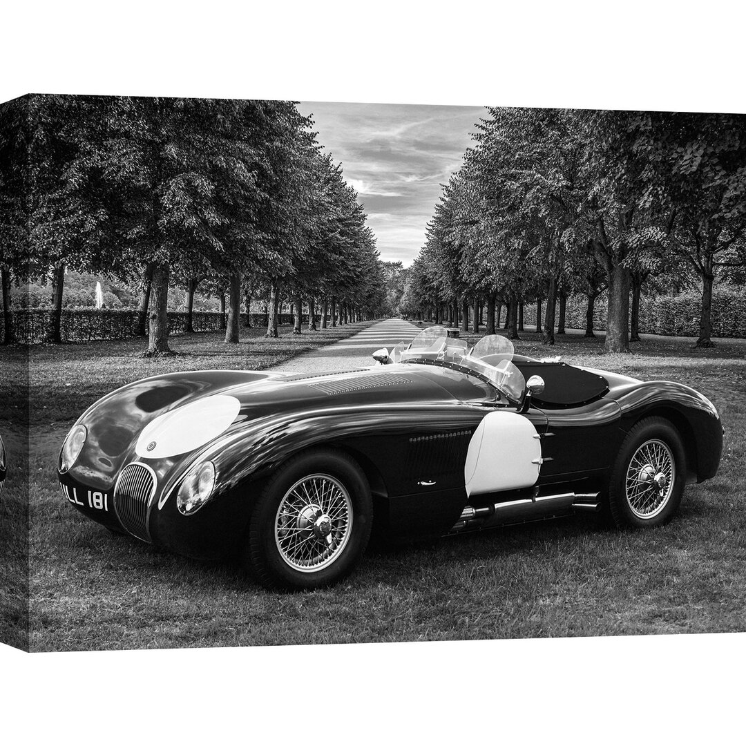 Fotodruck Vintage Roadster in a Park von Gasoline Images