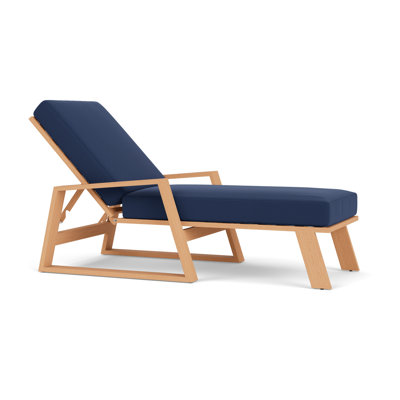 Pursuit Outdoor Chaise Lounge