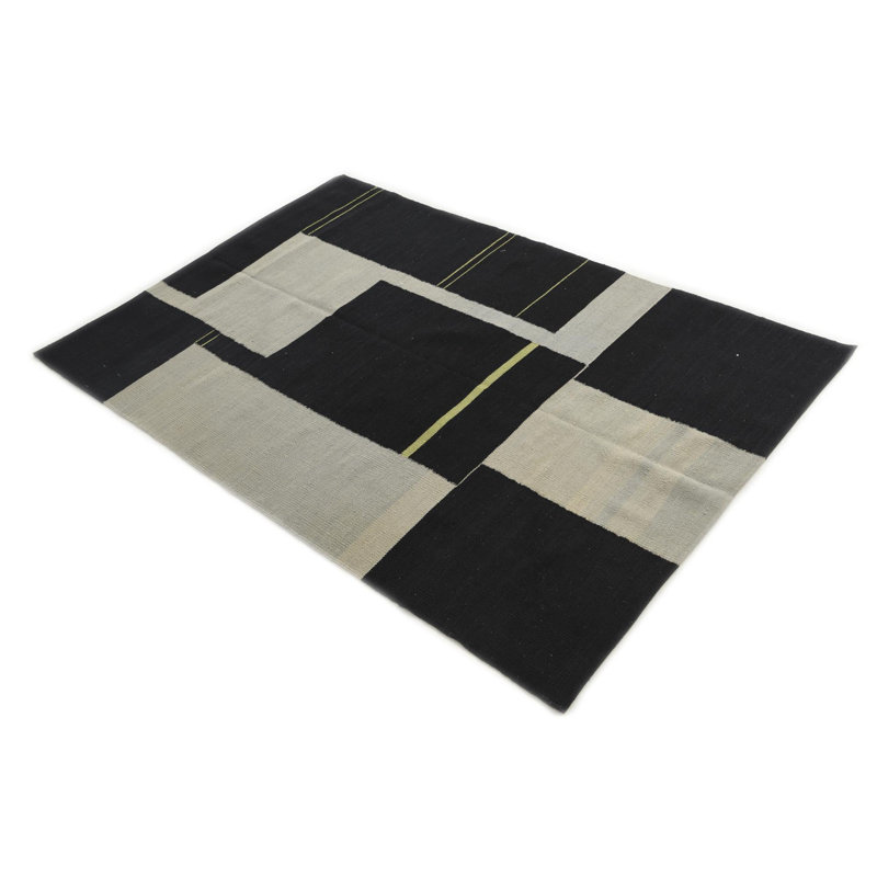 Tapis noir 4x6 Petrella