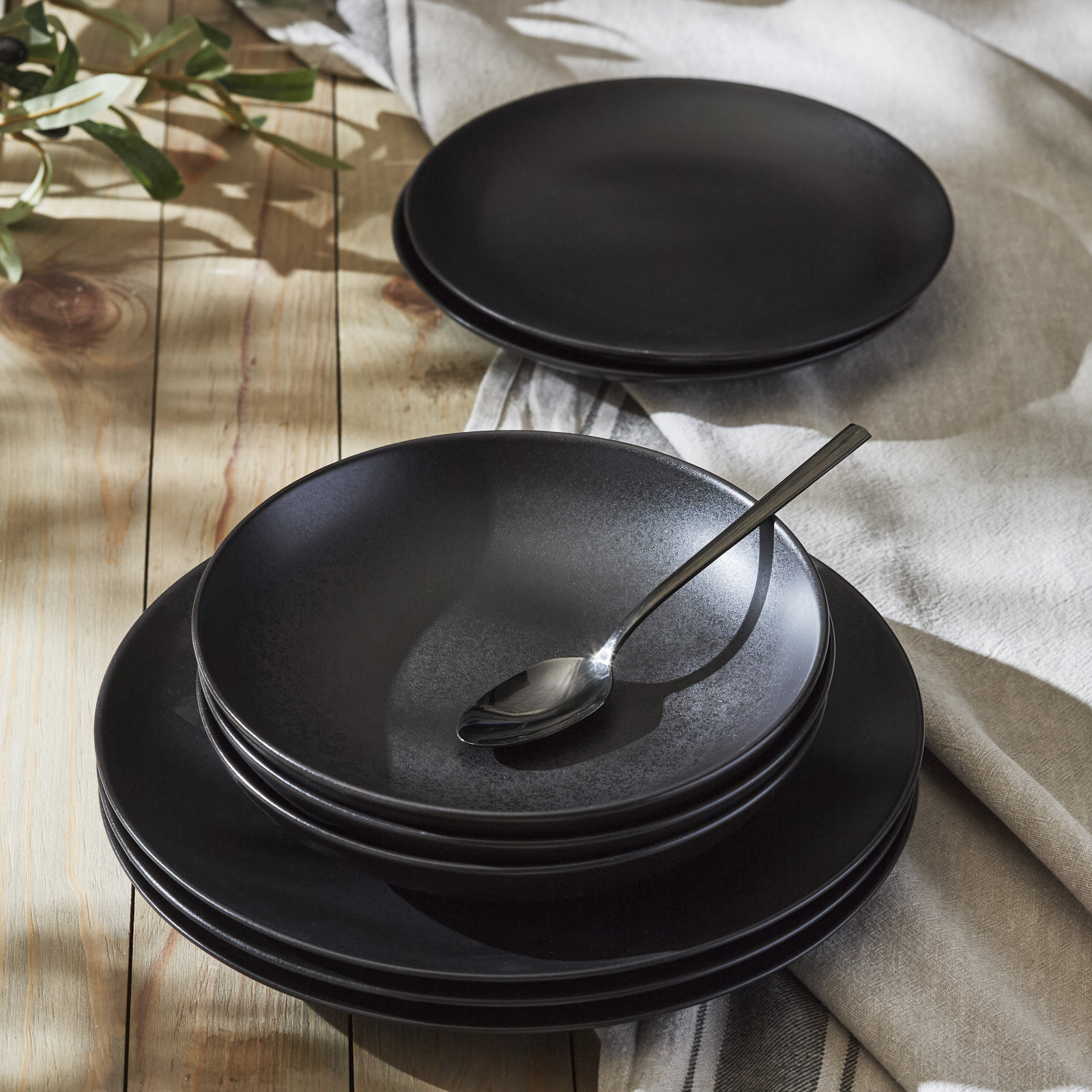 Semplice Stoneware Dinnerware Set, Black