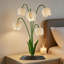 Lampe de table avec télécommande Lily-of-the-Valley - Veilleuse à intensité variable avec 5 fleurs réalistes, base en bois, élégante chambre à coucher