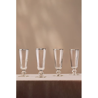 Ensemble de verres à vin Elegant Platinum (4 pièces), 2,7 x 2,7 x 6,3 pouces | 100% verre, capacité de 6 oz liq. Parfait pour les célébrations et l'utilisation quotidienne, lavage à la main recommandé pour la longévité, design élégant et durable
