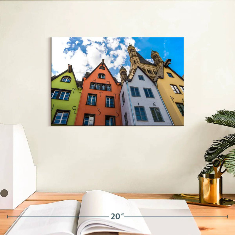 Cologne Townhouses, H 8 po x l 12 po