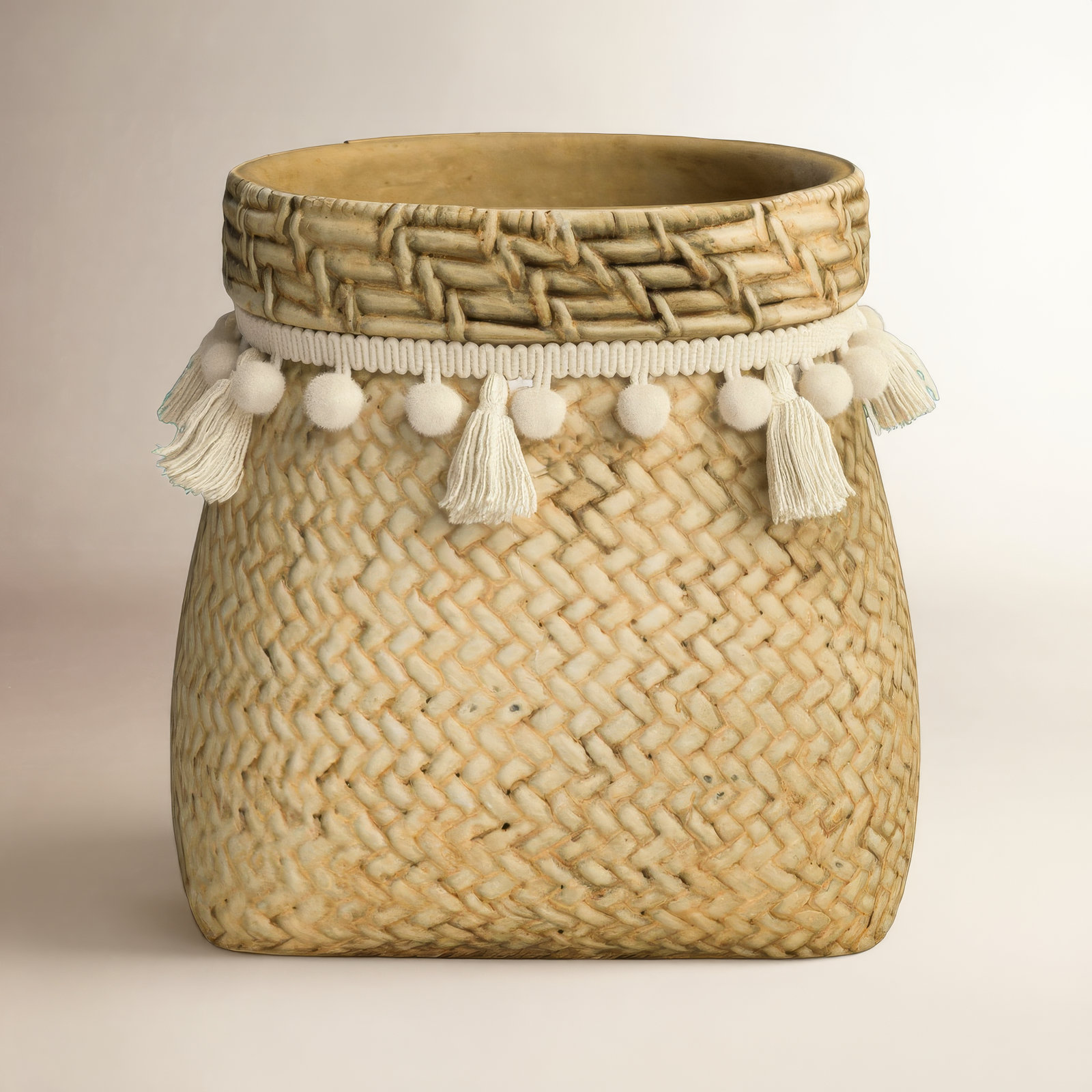 Susette Cachepot, 7.1" H x 8.5" W x 8.5" D