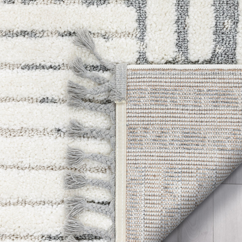 Salem Gianna Gray and Cream Geometric High-Low Area Rug