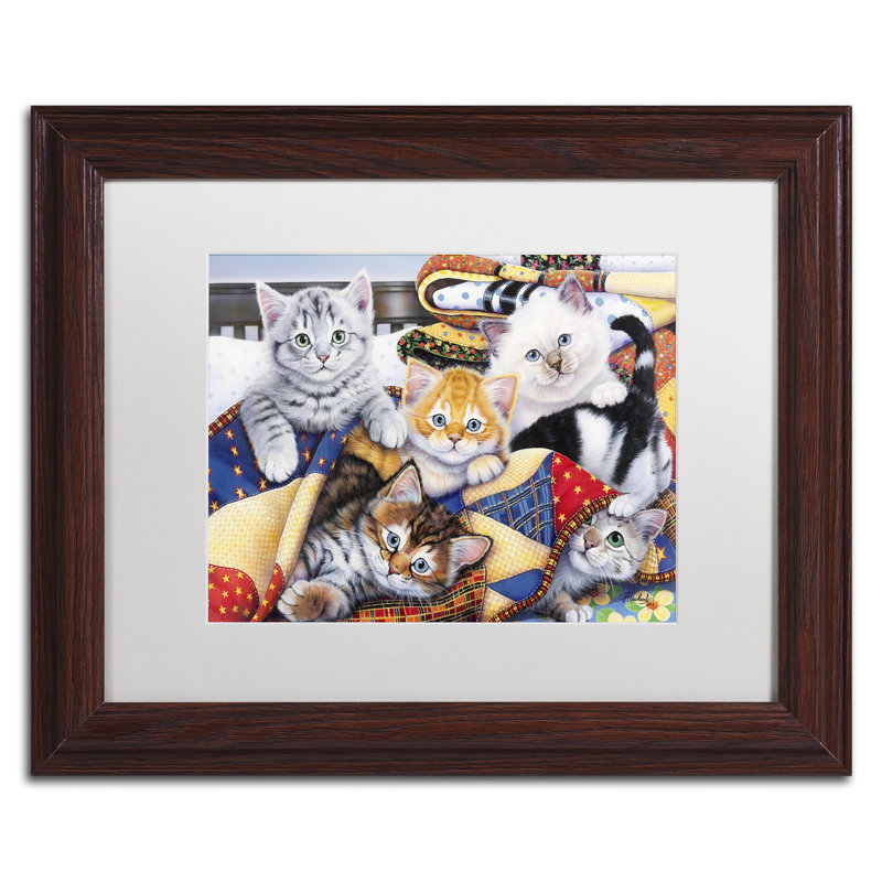 Cozy Kittens par Caiti - impression encadrée, H 13,8 po x l 16,8 po x P 0,75 po