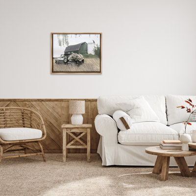 «Barn And Truck With Florals» par Lori Deiter sur toile