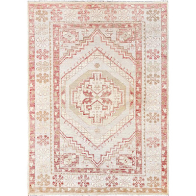 Tapis oriental 4 pi 10 po x 6 pi 8 po gris brumeux, motif village anatolien, nœud turc, velours zéro, noué à la main, 100% laine