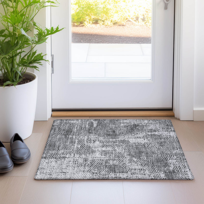Premium Machine Washable Prisco Gray Rug, Rectangle 1'8" x 2'6"