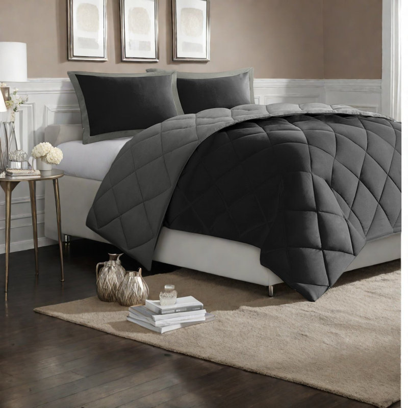 Comfortable Quilted Bedding Sets, Polyester King Size For Modern Home