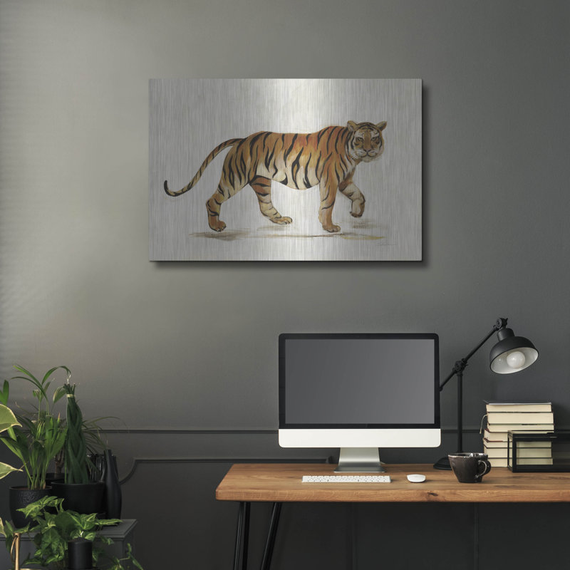 Art mural en métal luxueux «Walking Tiger Light» par Silvia Vassileva, 36 po x 24 po