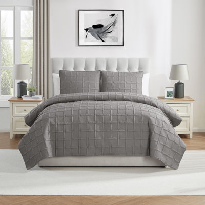 Square 3-Piece Solid Pinsonic Textured Quilt Set