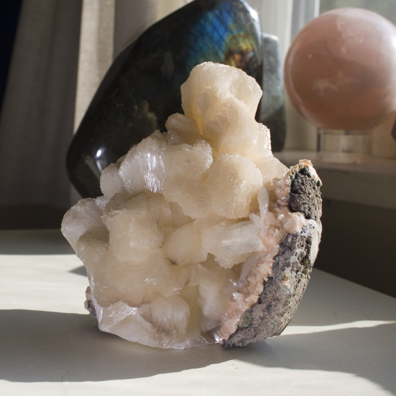 Arsis Figurines & Sculptures