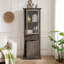Ensemble de 3 présentoirs à 3 tablettes, une armoire à 4 niveaux avec portes en verre rabattables et une grande armoire de rangement de 2